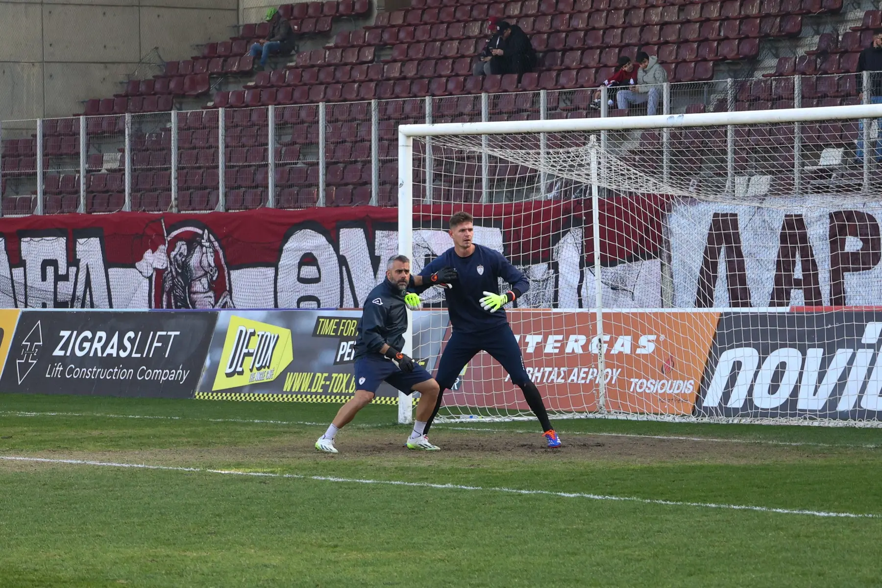 AEL goalkeeper training led by Panagiotis Pomonis