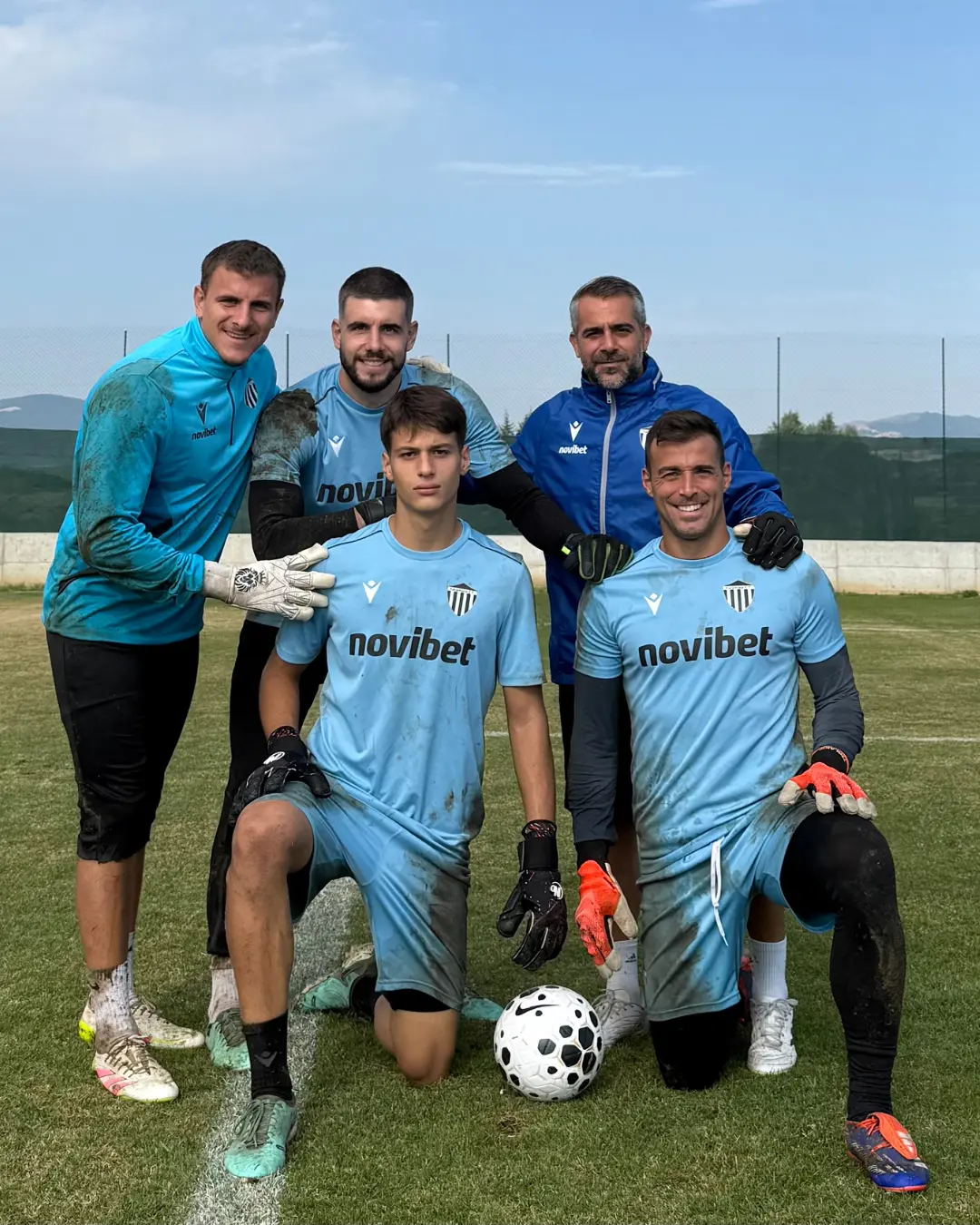 Panagiotis Pomonis with the Kalamata goalkeeping unit